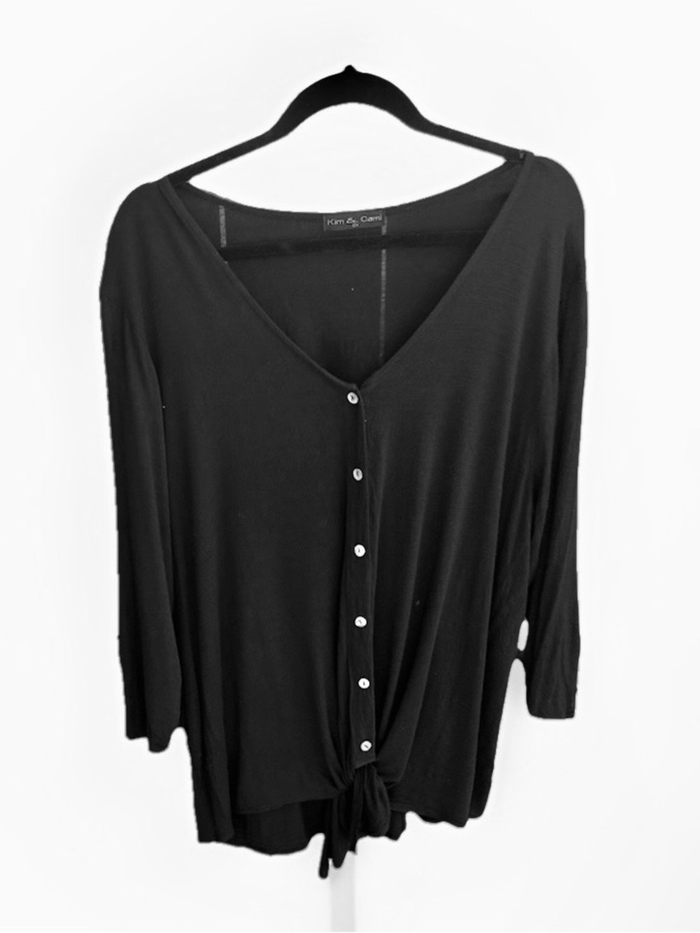 Kim & Cami Black Button-Front Tie-Hem V-Neck Top